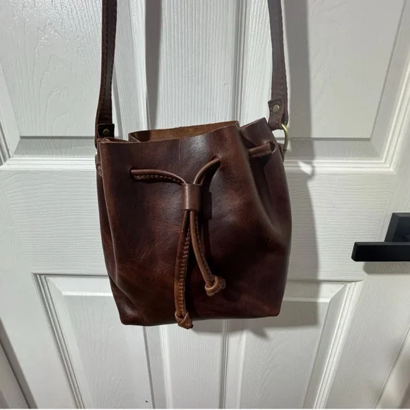 Portland Leather Brown Shoulder Bag - Picture 10 of 16